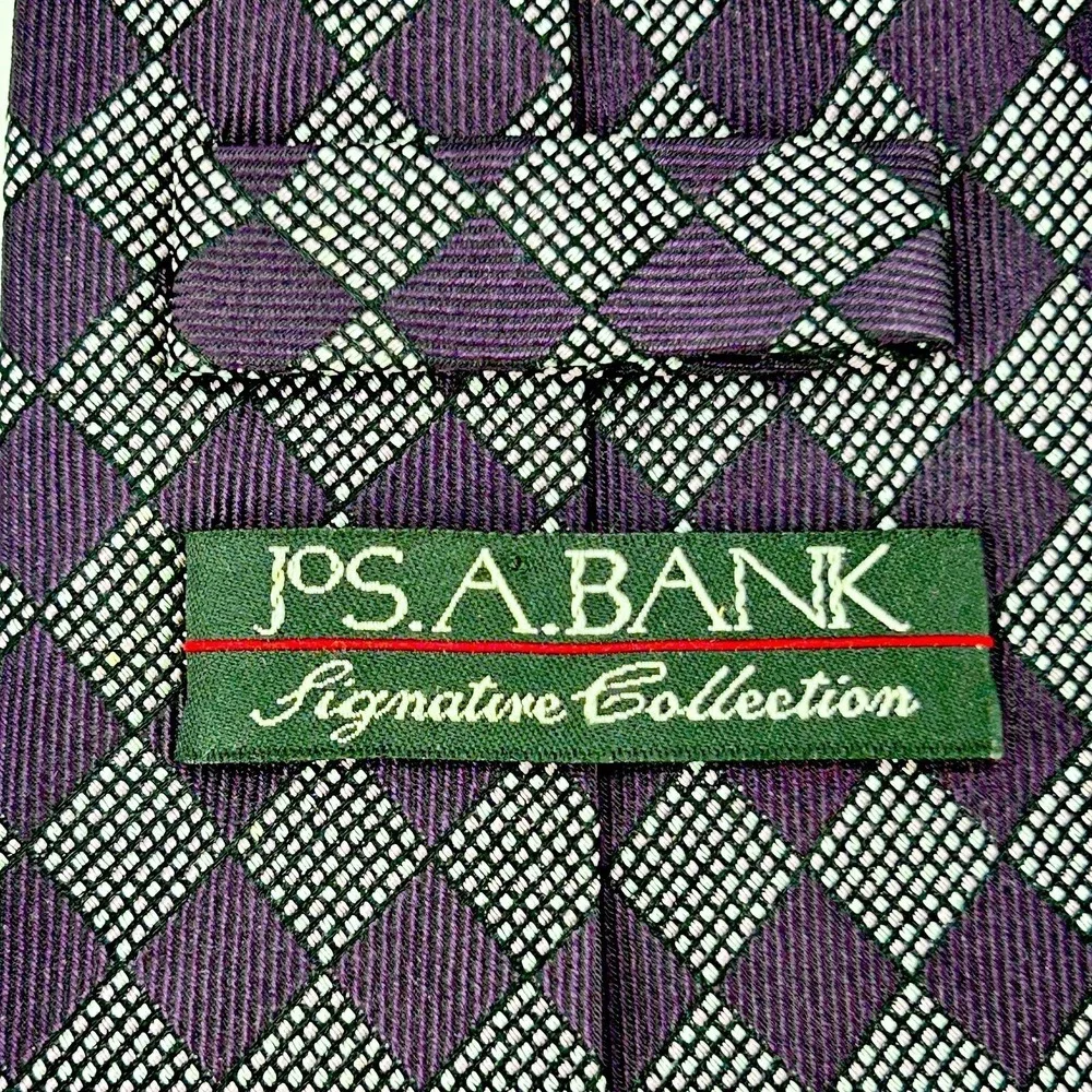 Jos A Bank Necktie Adult Purple Diamond Checkerboard Signature 100% Silk
